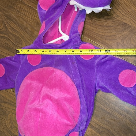 Halloween Costume - Picture 8 of 10